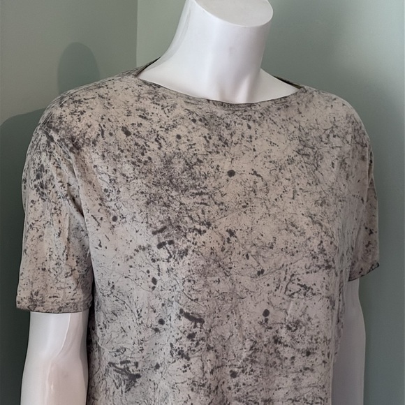 Lululemon Back In Action Tee *Vitasea Size 2 in Cirrus Wash Opal - Picture 3 of 10